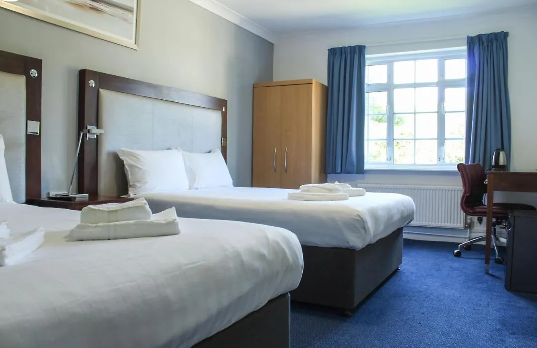 Heathrow Lodge-1